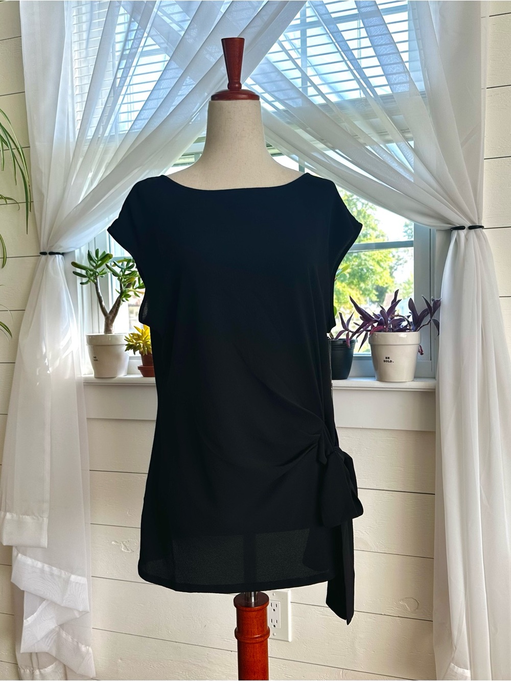 Vince Camuto Annetta Tie Detail Blouse - Black, Size Small NWT